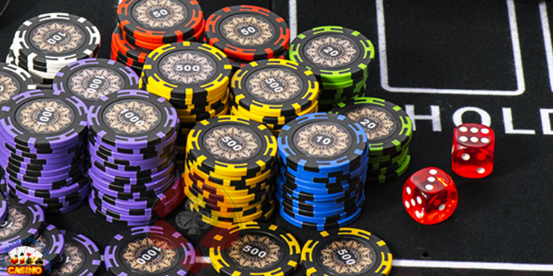Các Mệnh Giá Tiền Chip Poker Cược Thủ Không Nên Bỏ Qua